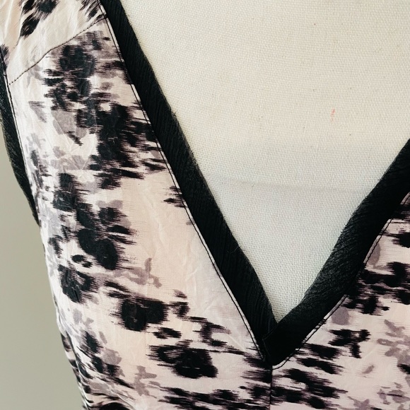 Simply Vera Wang Dress - Picture 3 of 6